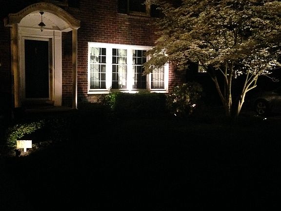 4th image of 1915 Kenmore Dr