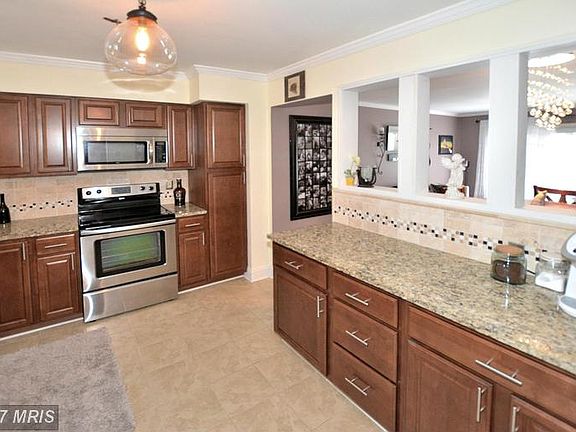 4th image of 14409 Golden Oak Ct