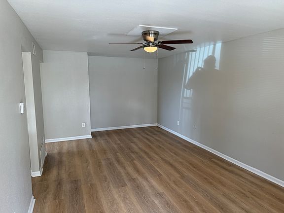 2nd image of 2935 Martin Luther King Blvd