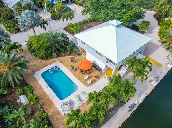 2237 San Remo Dr, Big Pine Key, FL 33043
