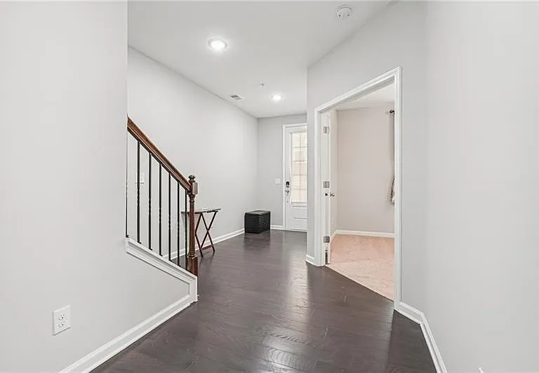 741 Topsail Ln — Photo 4