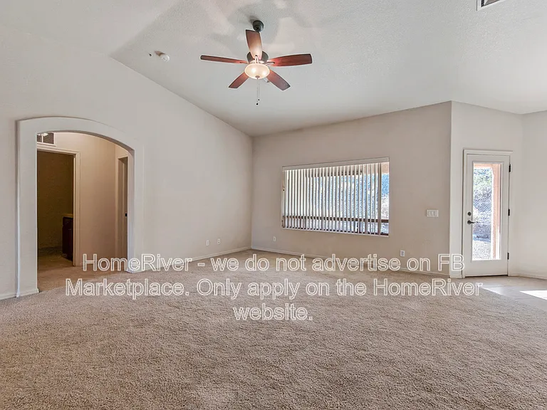 4042 Columbia Dr — Photo 2