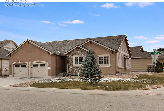 Spacious corner lot