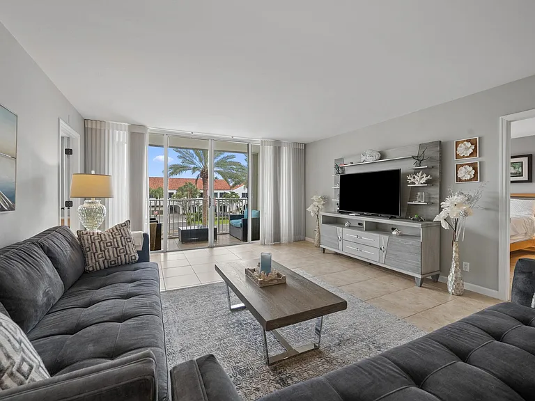 2860 S Ocean Blvd #316 — Photo 8