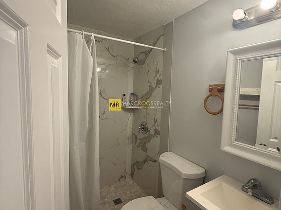 3rd image of 583 Beacon St #1-B