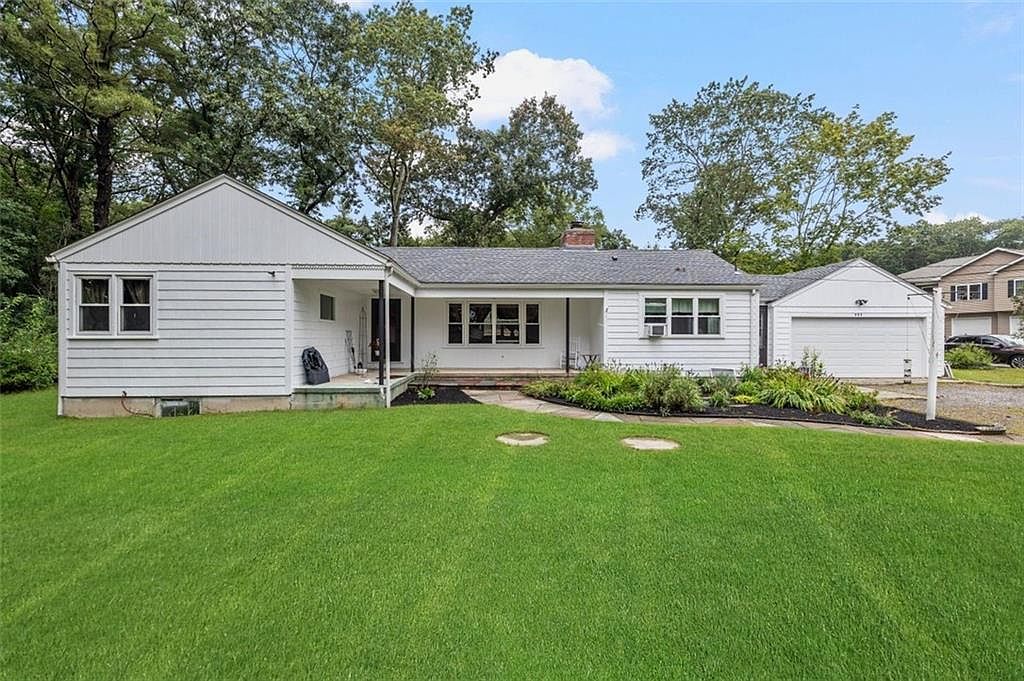 945 Scituate Ave, Cranston, RI 02921 Zillow