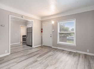 $849-Stylish 1-Bed/1-Bath Apartment with a Fresh Makeover!, Kalamazoo, MI 49001