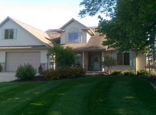 W5877 Easter Lily Dr, APPLETON, WI 54915