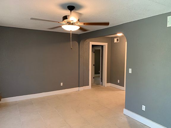 3rd image of 7928 Olive St