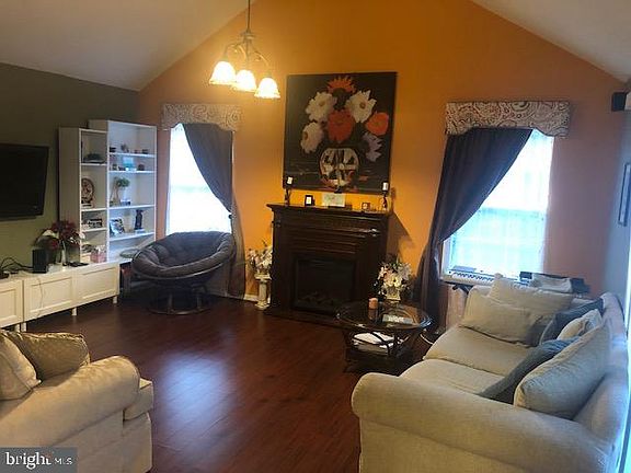 5th image of 554 N Ramunno Dr