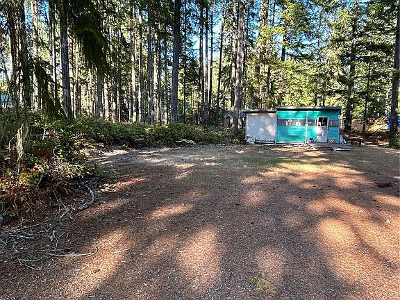 3rd image of 180 N Chinook Drive N