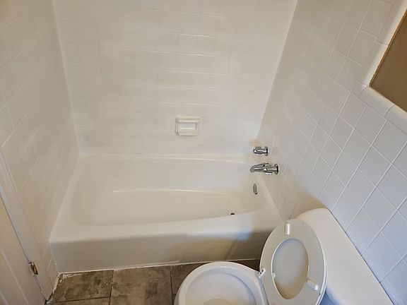 4th image of 1590 Martha Ct Unit 9