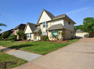2626 Valley Field Dr, Sugar Land, TX 77479