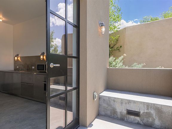 3rd image of 1068A Camino San Acacio