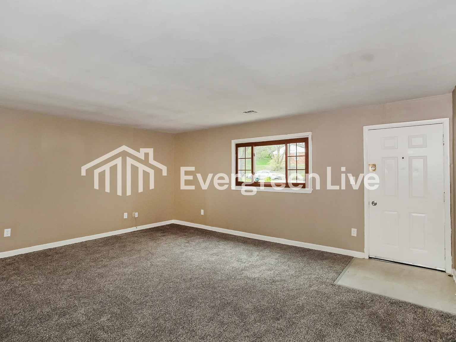 3 bed, 1.0 bath, 1189 sqft, $1,545 — Photo 4