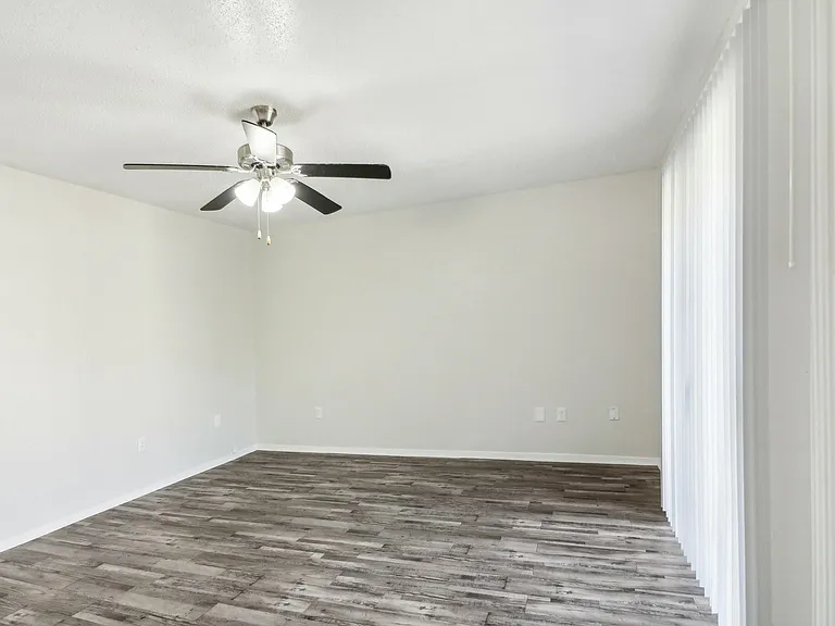 W Kirby St-002