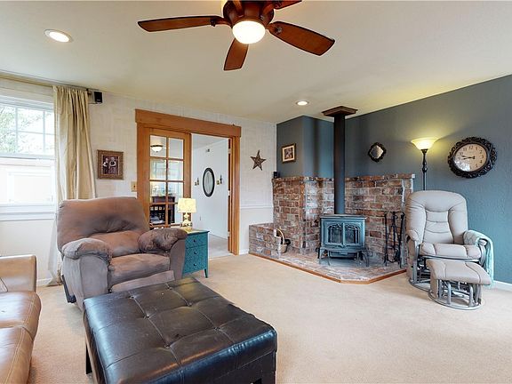 3rd image of 6630 Olympic Dr #F