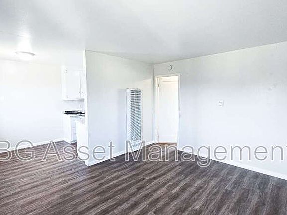 5th image of 1333 Market Ave