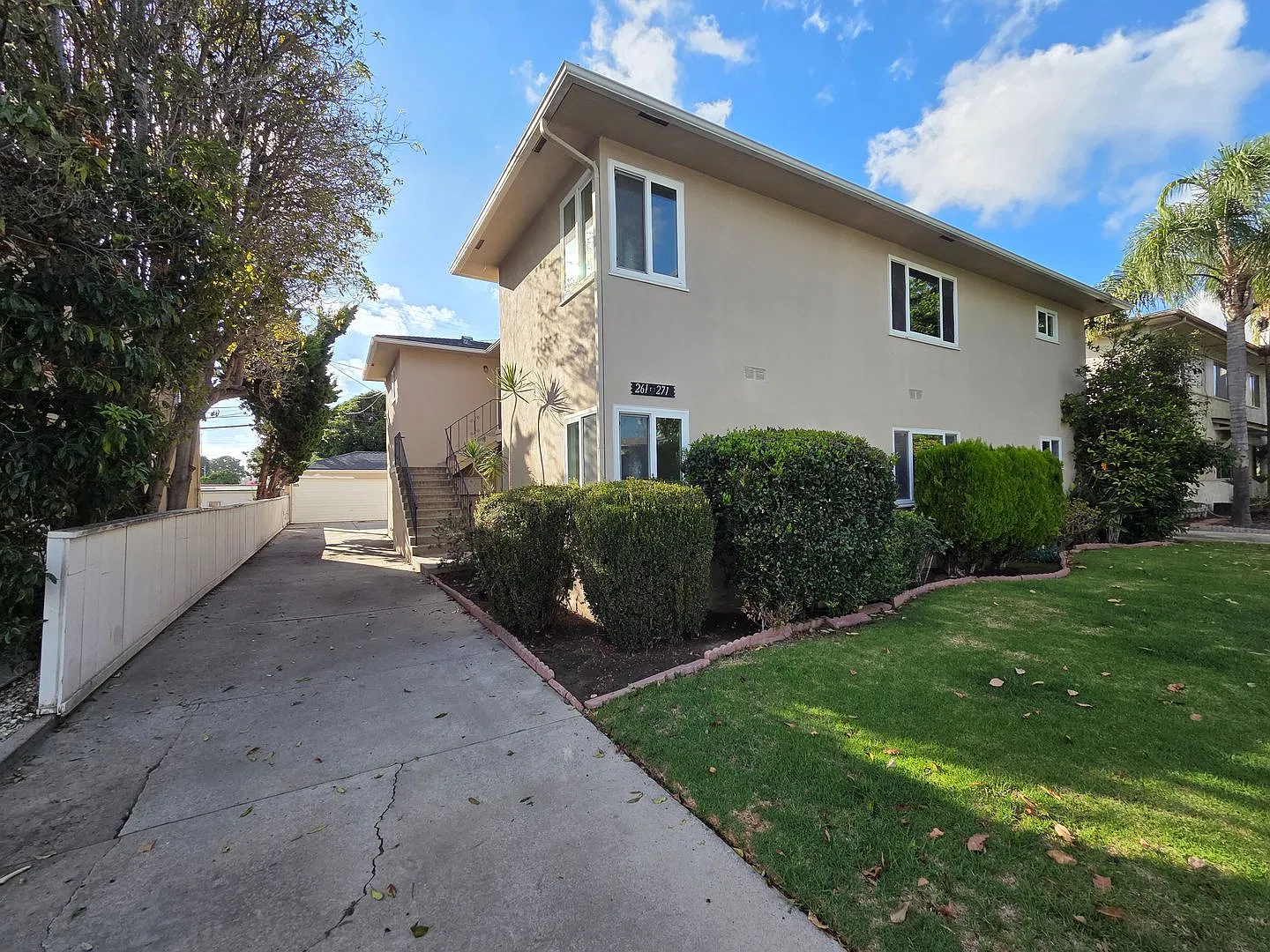 Homer Apartments — Photo 1