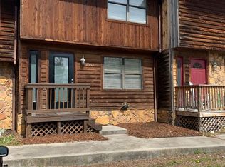 2582 Townhouse Dr SE, Christiansburg, VA 24073