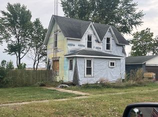 209 Main St, Emington, IL 60934