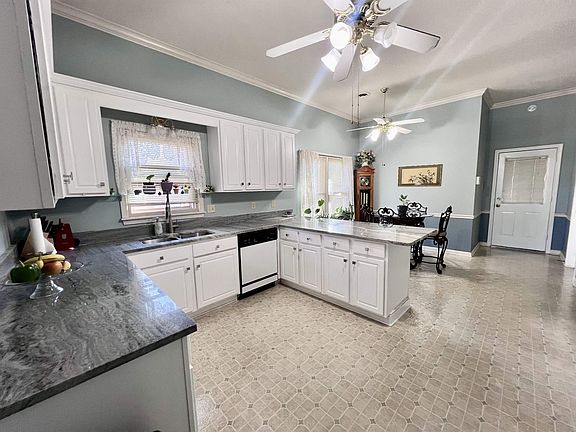 5th image of 4415 Richmond Cir S