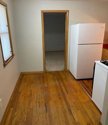3rd image of 2014 Douglas St #2