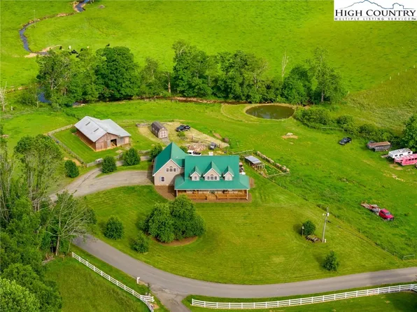 369 Maple Avenue, West Jefferson, NC 28694