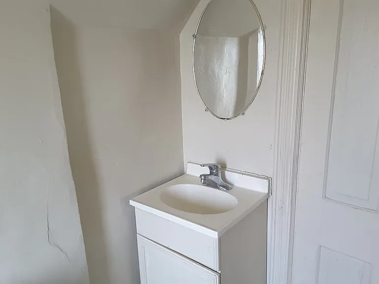 2911 Dudley Duplex — Photo 12