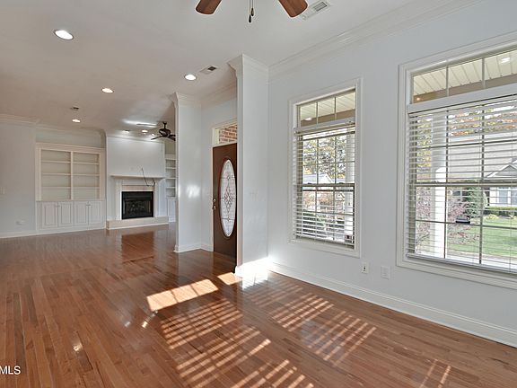 2nd image of 2381 Mountain Dr