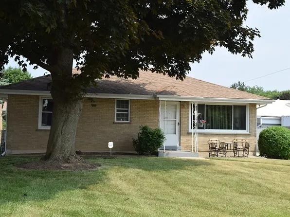 3209 Cornell Rd, Waukegan, IL 60087