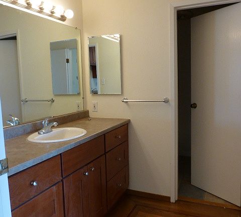 5th image of 120 Gardenside Dr APT 103