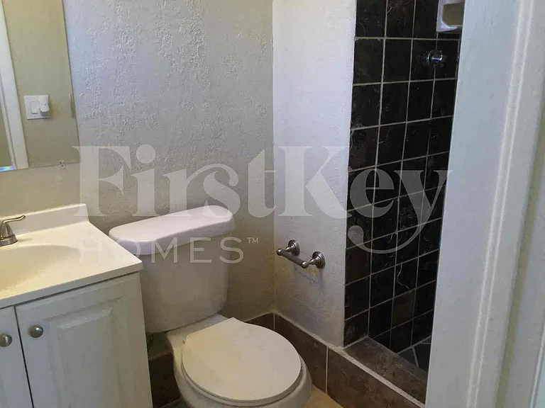 7361 Arthur St — Photo 18