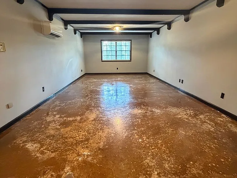 1101 Silverwood Cv — Photo 44