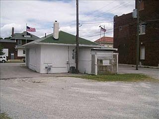2nd image of 319 W Main St
