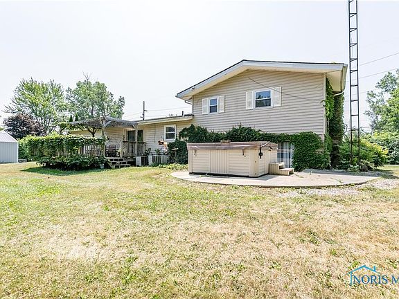 2nd image of 15932 Roachton Rd