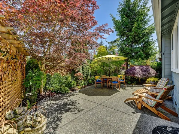 24581 NE 118th Place, Redmond, WA 98053