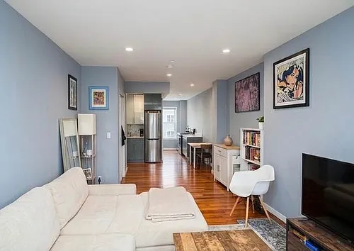 21-34 Broadway #4H Photo 1