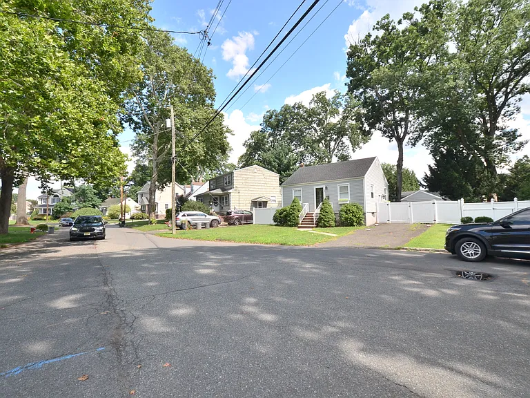 22 Tulip Ct — Photo 16