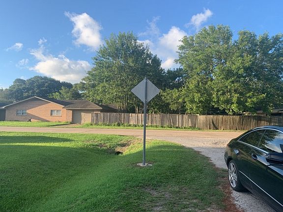 4th image of 1801 Sunset Ave