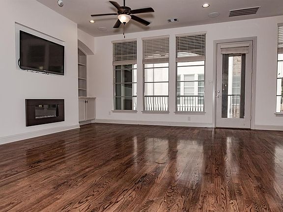 5th image of 4104 Roseland St