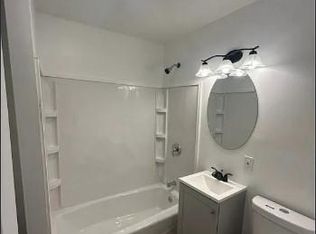 3279 W 86th St, Cleveland, OH 44102