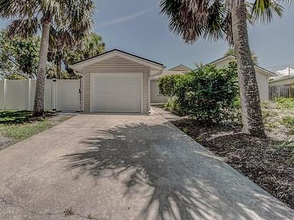 3rd image of 1011 S Daytona Ave