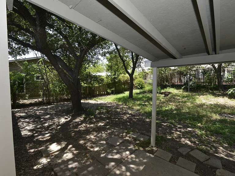 7217 Leading Oaks — Photo 14