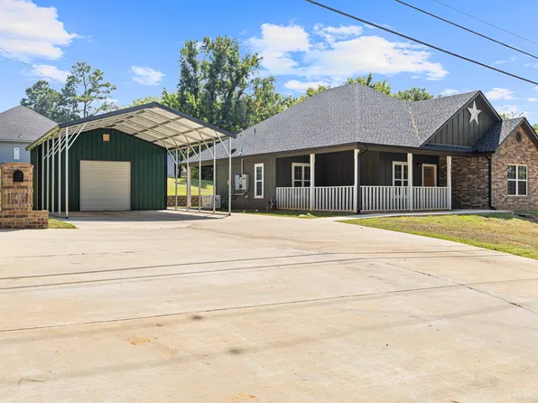 1481 W Gay Ave, Gladewater, TX 75647