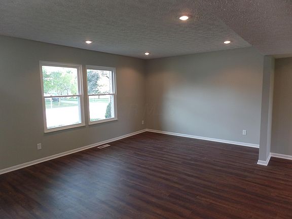 4th image of 4395 Shirlene Ct