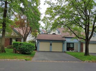 118 Old Orchard Ln, Ocean, NJ 07712