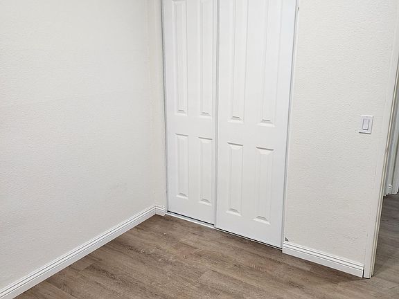4th image of 2149 E James Ave