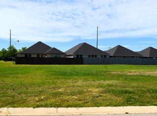 305 Preston Rd, Mabank, TX 75147