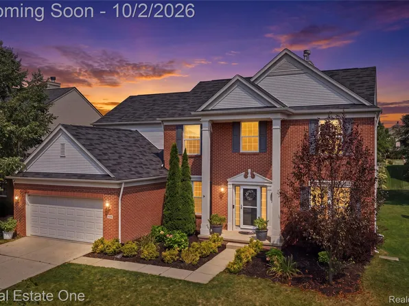 4095 Falmouth Ln, Howell, MI 48843